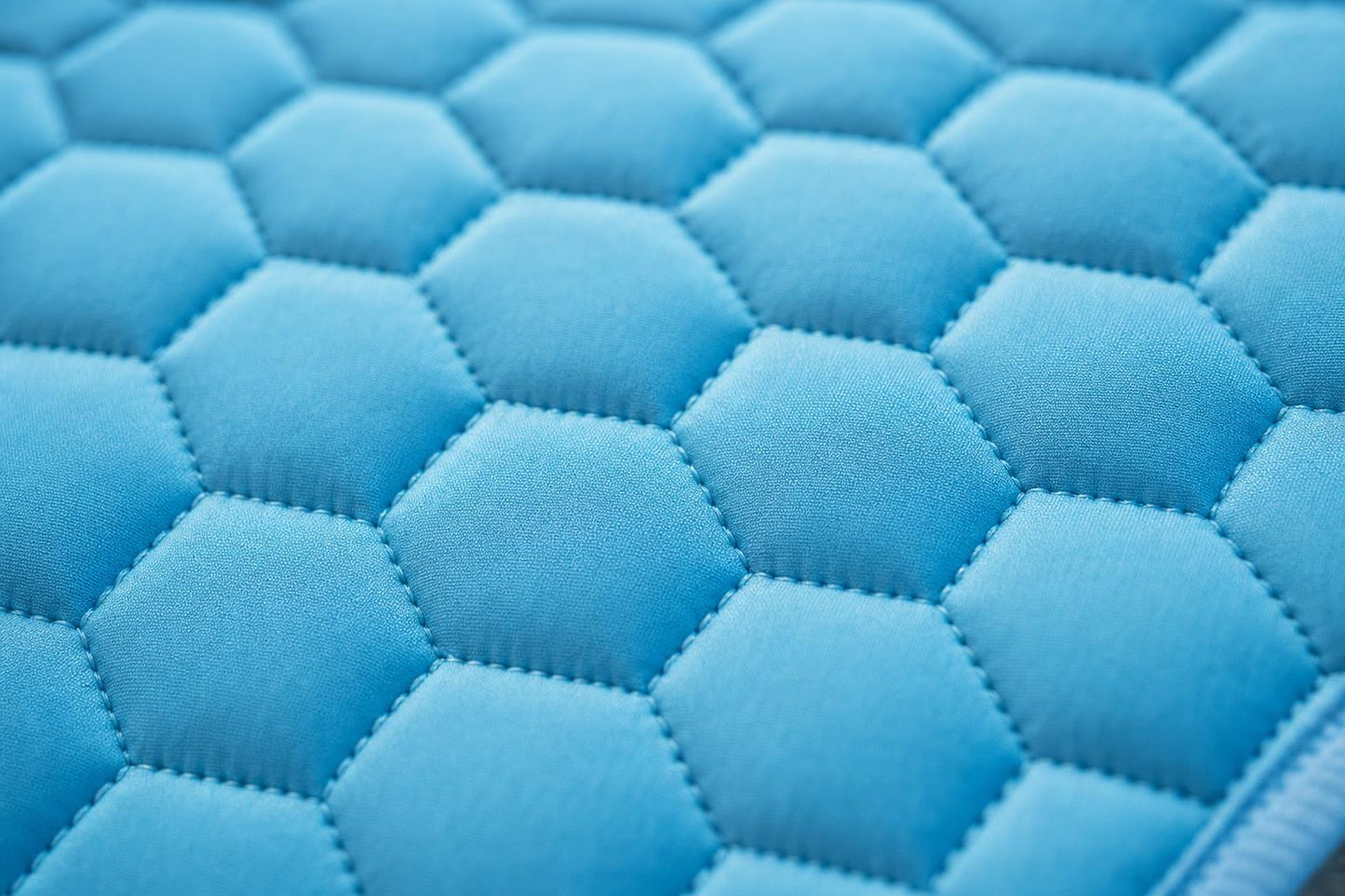 Hexagon Cooling Mat for Pets - detail