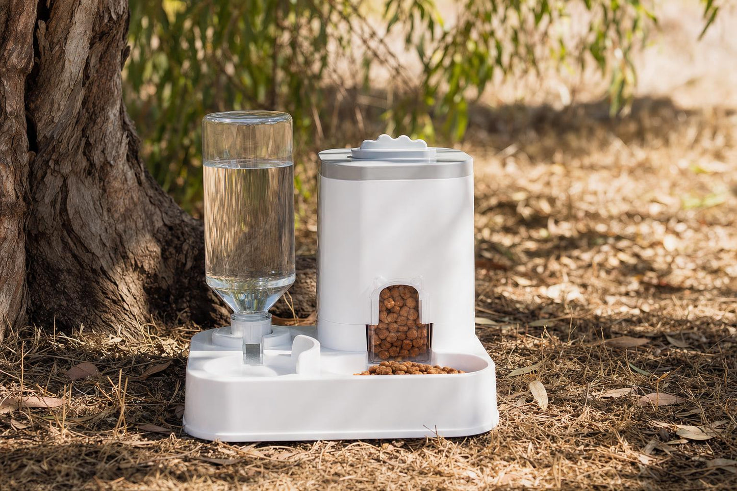 Automatic Pet Feeder & Water Dispenser Combo - outdoor